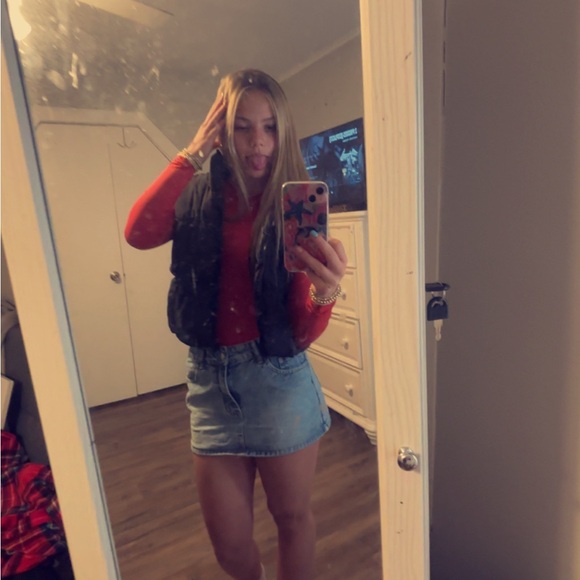 Meet your Posher, Addie - Picture 2 of 4